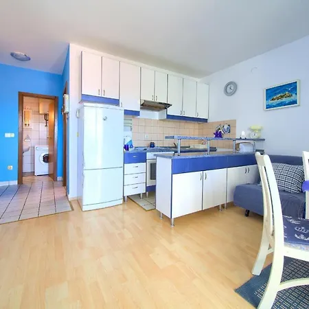 Henrik Apartment